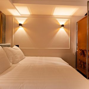 Midtown Hotel Royal Room